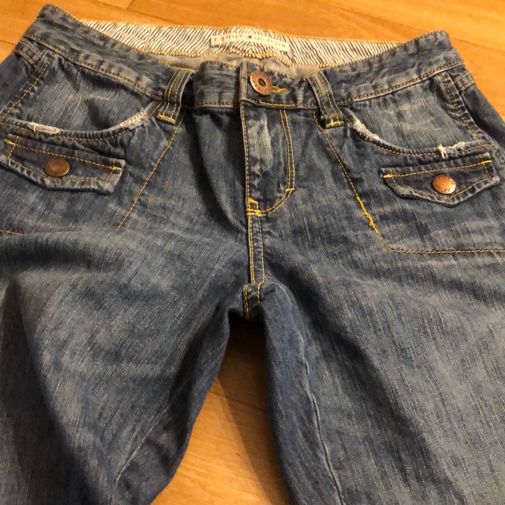 Cute Tommy Hilfiger distressed jeans size 4